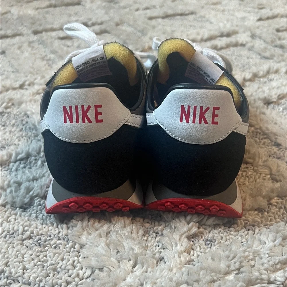 Nike Boys Black and Gray Sneakers with White Laces